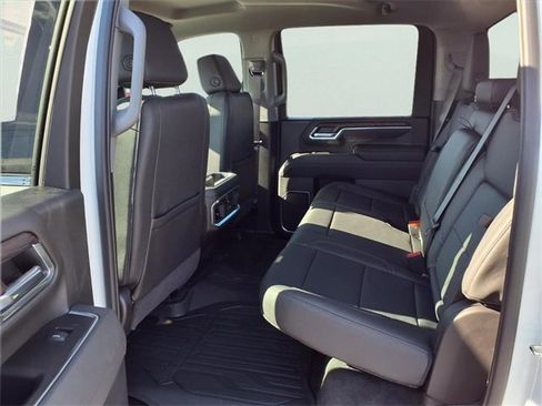 New 2026 GMC Sierra 2500 SLT image 18