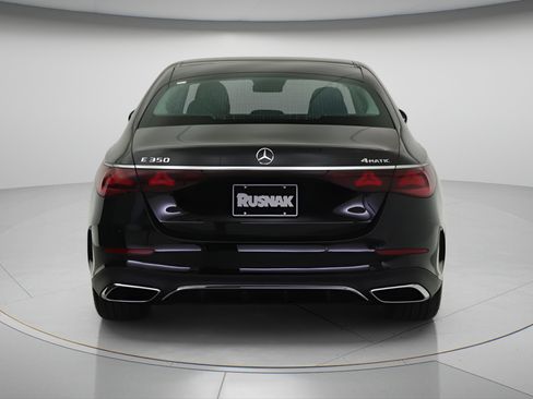 New 2026 Mercedes-Benz E 350 4MATIC Sedan image 3
