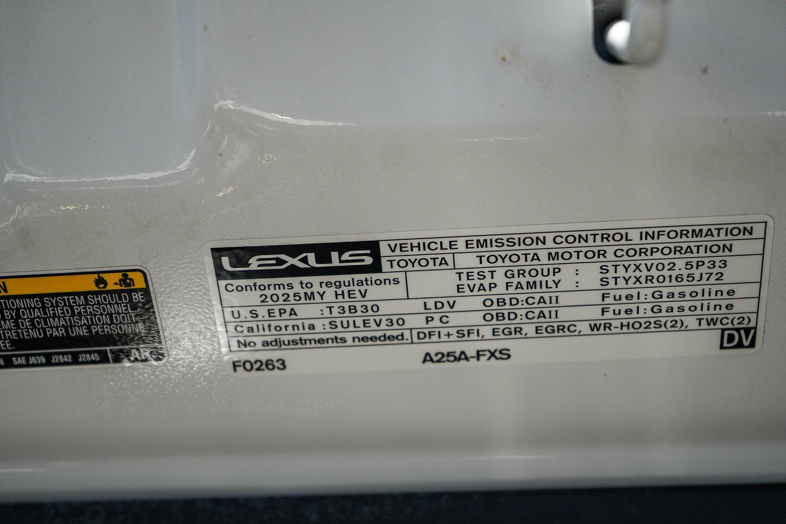 Used 2025 Lexus ES 300h w/ Premium Package FWD image 26