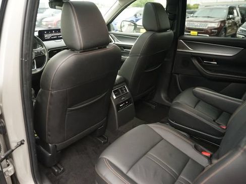 Used 2024 MAZDA CX-90 3.3 Turbo w/ Preferred Plus AWD/4WD image 12