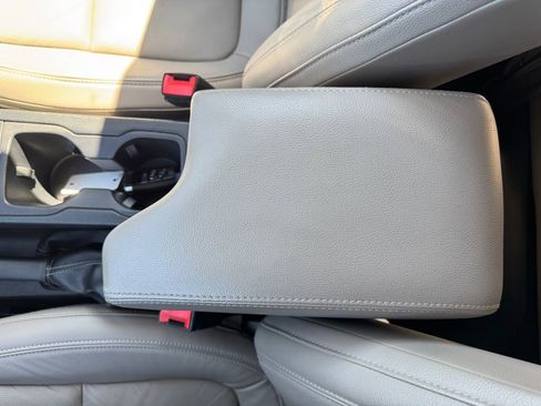 Used 2022 Ford Ranger Lariat w/ Equipment Group 501A High image 32