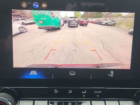 Used 2023 Chevrolet Colorado LT w/ LT Convenience Package image 14