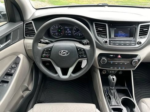Used 2017 Hyundai Tucson SE w/ SE Popular Package 02 AWD/4WD image 29