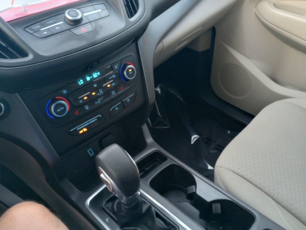 Certified 2019 Ford Escape SE FWD image 24