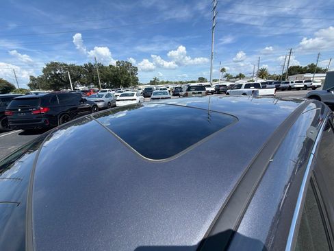 Used 2017 Honda CR-V EX image 17