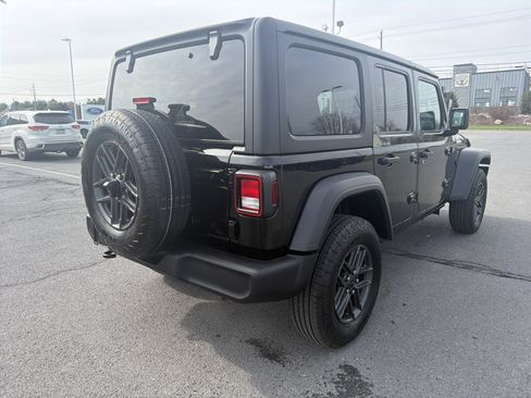 Used 2025 Jeep Wrangler Sport S image 3