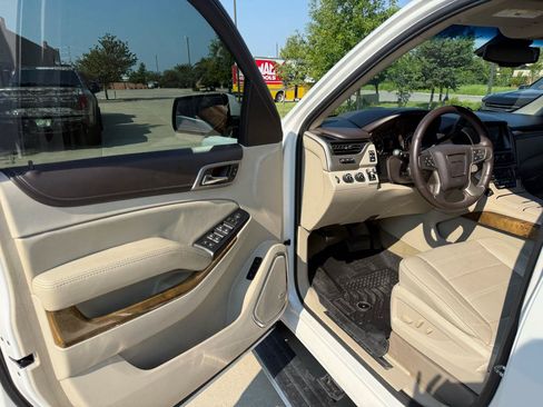 Used 2016 GMC Yukon Denali w/ Open Road Package AWD/4WD image 9