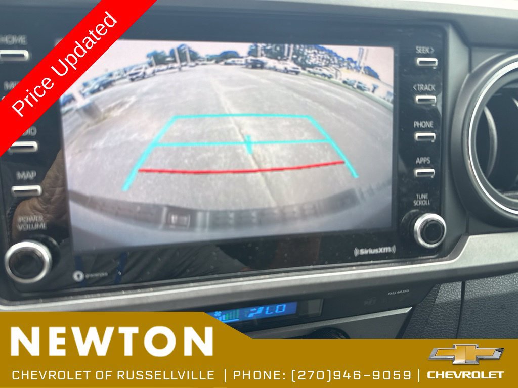 Used 2021 Toyota Tacoma TRD Sport AWD/4WD image 8