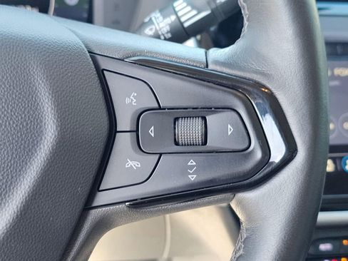 Used 2022 Chevrolet Bolt EUV Premier FWD image 25
