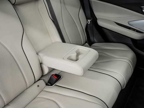 Certified 2025 Acura RDX SH-AWD w/ Advance Package image 24