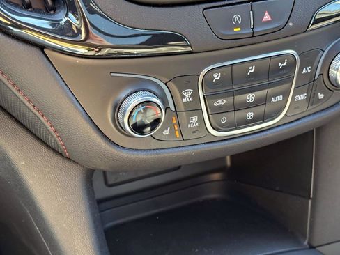 Used 2023 Chevrolet Equinox RS w/ LPO, Floor Liner Package image 24