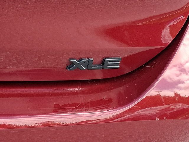 Certified 2022 Toyota Highlander XLE AWD/4WD image 30