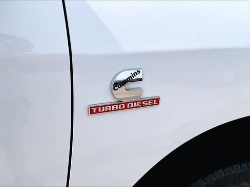 Used 2024 RAM 2500 Tradesman w/ Chrome Appearance Group AWD/4WD image 21