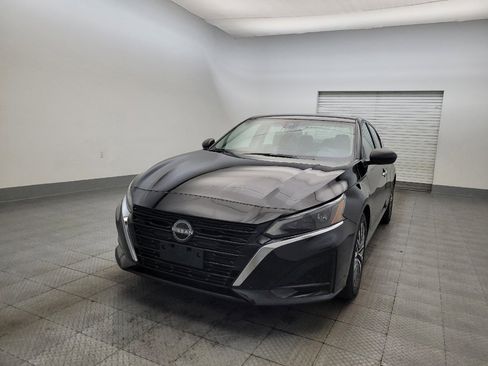 Used 2024 Nissan Altima 2.5 SV image 15