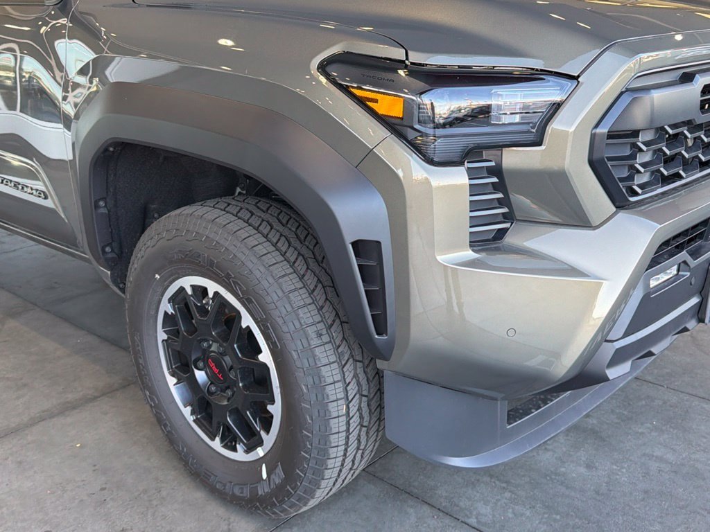 New 2026 Toyota Tacoma TRD Off-Road w/ TRD Off Road Upgrade Package AWD/4WD image 8