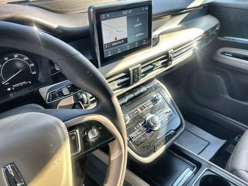 Used 2022 Lincoln Corsair AWD w/ Equipment Group 101A image 25