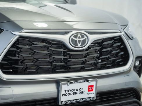 New 2026 Toyota Highlander XLE AWD/4WD image 11