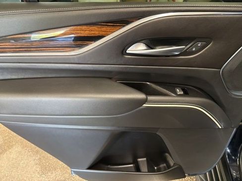Used 2024 Cadillac Escalade Premium Luxury w/ Performance Package AWD/4WD image 23