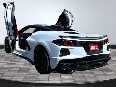 Used 2023 Chevrolet Corvette Stingray Preferred Conv w/ Z51 Performance Package RWD image 13