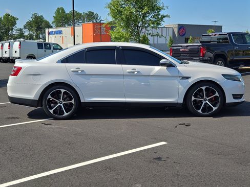 Used 2015 Ford Taurus SEL w/ Equipment Group 201A FWD image 8