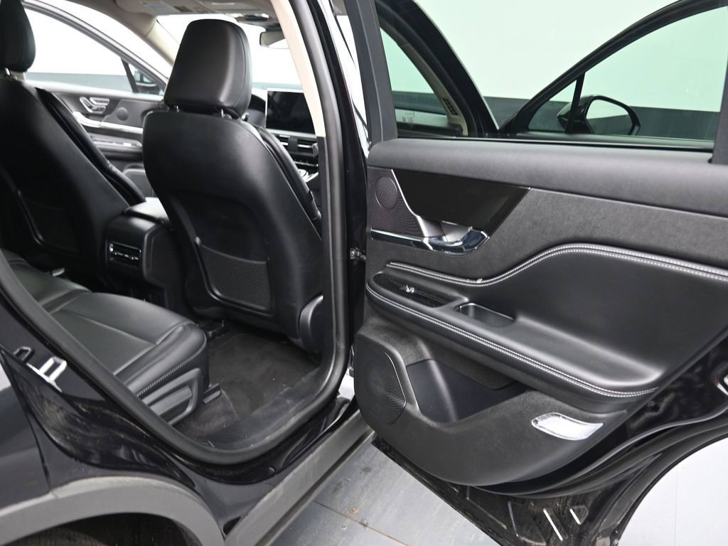 Used 2024 Lincoln Corsair Reserve AWD/4WD image 21