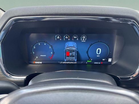 Used 2025 Ford F150 Lariat w/ Equipment Group 501A Mid image 17