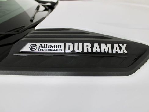 Used 2023 Chevrolet Silverado 2500 LT image 10