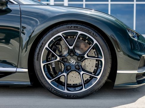 Used 2018 Bugatti Chiron image 29