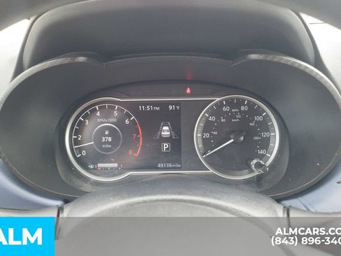 Used 2024 Nissan Versa SV FWD image 30