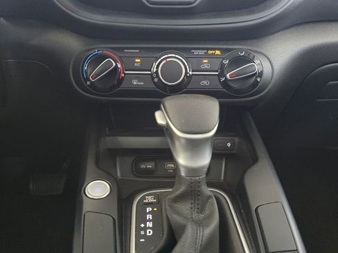 Used 2025 Kia Soul LX FWD image 14