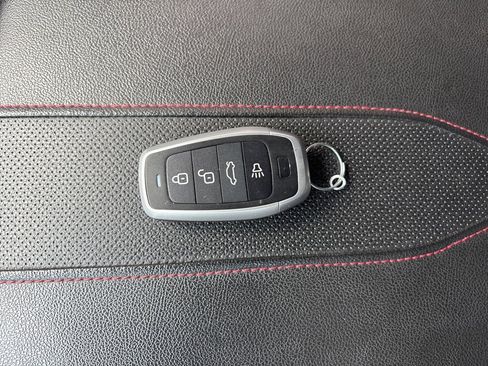 Used 2023 Chevrolet Traverse RS w/ LPO, Floor Liner Package image 54