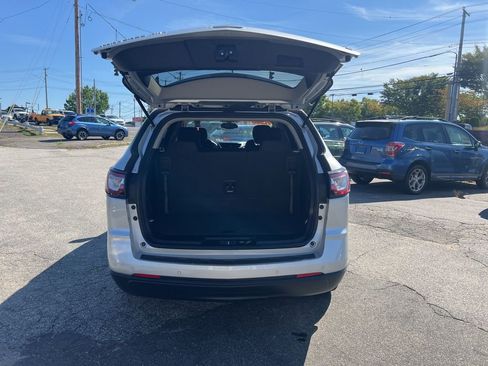 Used 2017 Chevrolet Traverse LT image 45