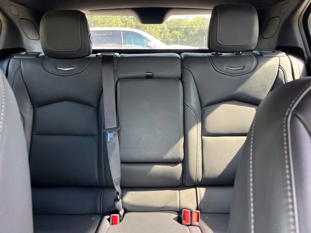 Used 2020 Cadillac XT4 Premium Luxury FWD image 33