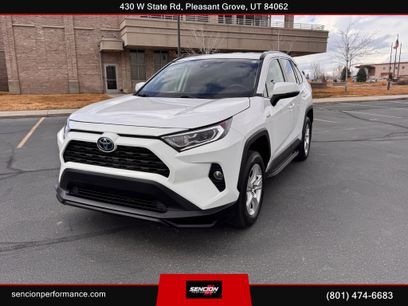 Used 2021 Toyota RAV4 XLE w/ Carpet Mat Package (TMS)