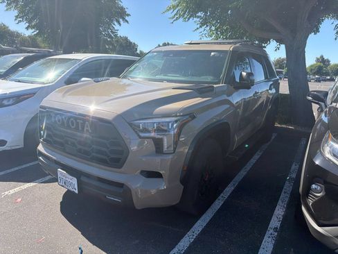 Used 2025 Toyota Sequoia TRD Pro AWD/4WD image 4