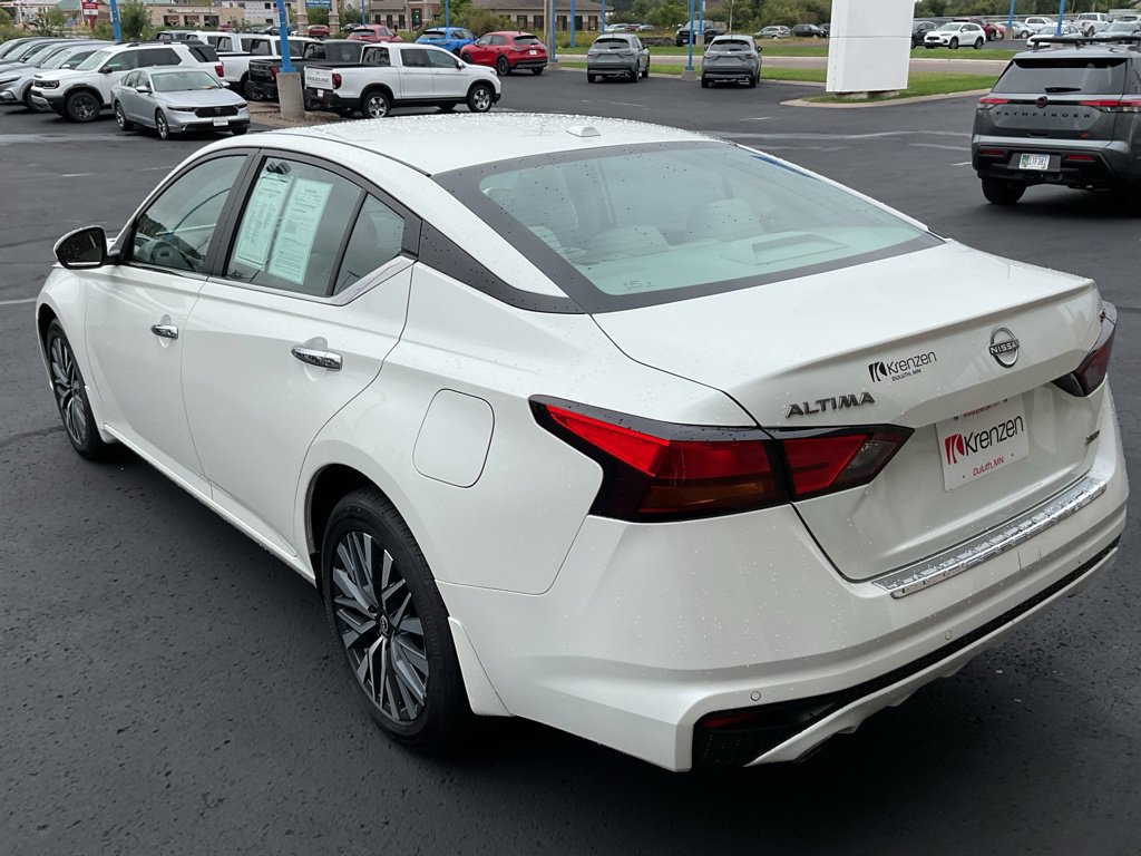 Used 2023 Nissan Altima 2.5 SV w/ SV Premium Package AWD/4WD image 7