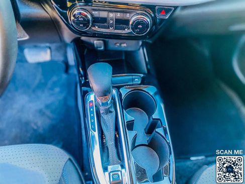 Used 2025 Chevrolet Trax LT w/ Driver Confidence Package image 24