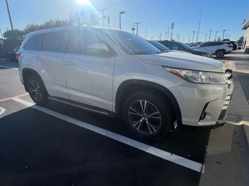 Used 2018 Toyota Highlander Plus image 7