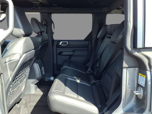 New 2026 Ford Bronco Badlands image 5