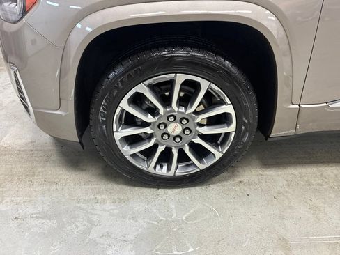 Used 2022 GMC Acadia Denali w/ Denali Ultimate Package AWD/4WD image 35