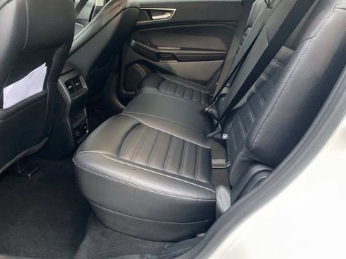 Certified 2022 Ford Edge SEL w/ Convenience Package AWD/4WD image 16