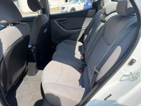 Used 2016 Hyundai Elantra SE FWD image 22