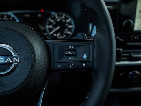 New 2025 Nissan Pathfinder SL w/ SL Premium Package image 23