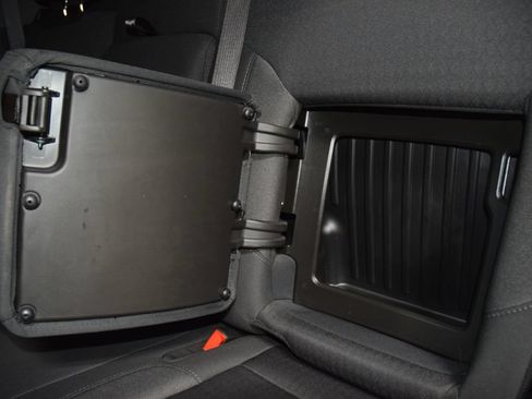 Used 2023 Chevrolet Silverado 1500 Custom AWD/4WD image 43