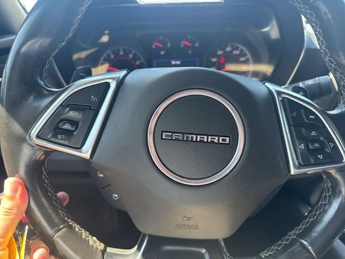 Used 2019 Chevrolet Camaro LT w/ Technology Package RWD image 9
