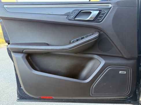 Used 2019 Porsche Macan S image 44