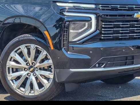 Certified 2025 Chevrolet Tahoe High Country w/ Sun And Tow Package AWD/4WD image 4