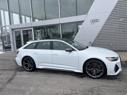 Used 2025 Audi RS 6 performance image 13