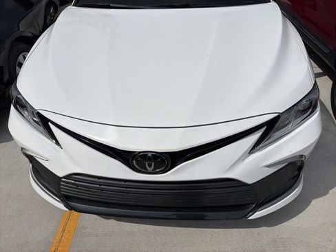 Used 2024 Toyota Camry LE image 2