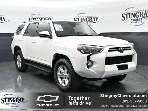 Used 2020 Toyota 4Runner SR5 AWD/4WD image 1